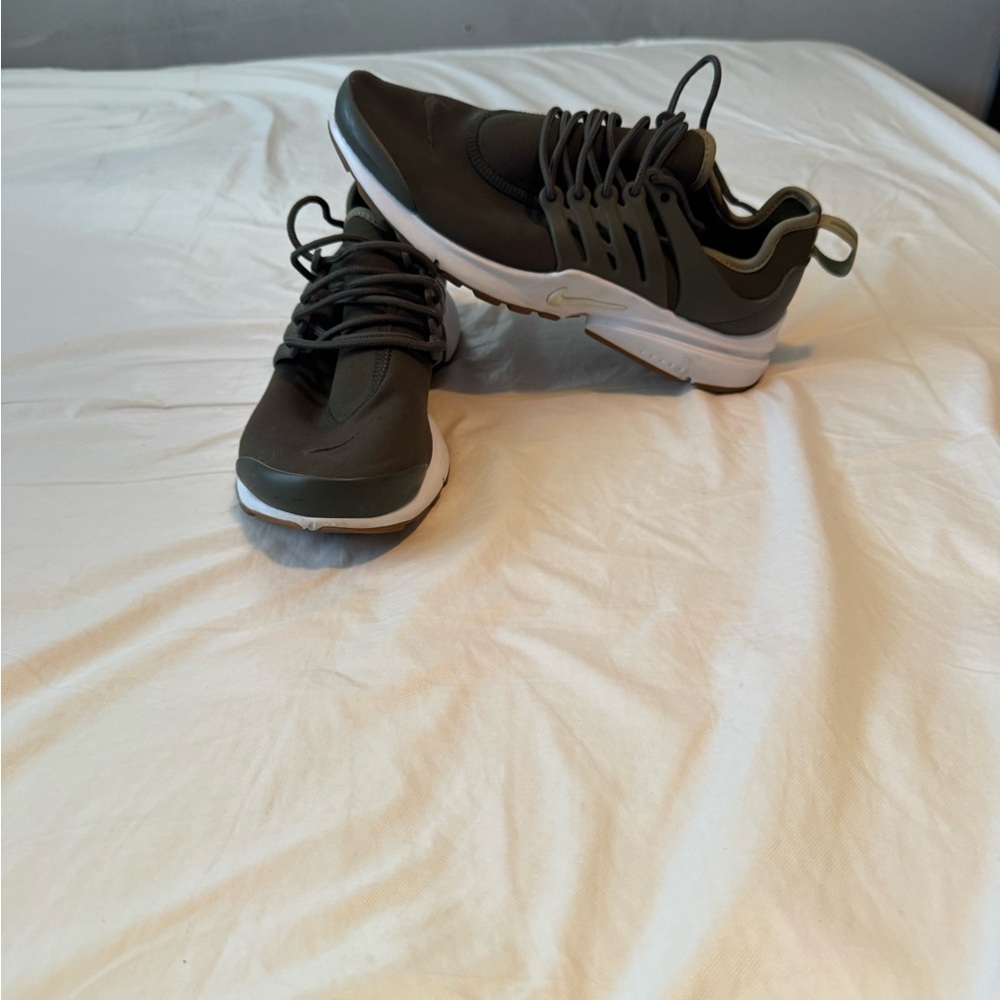Nike Olive/White Men's Sneaker - Low Profile Athletic Shoe